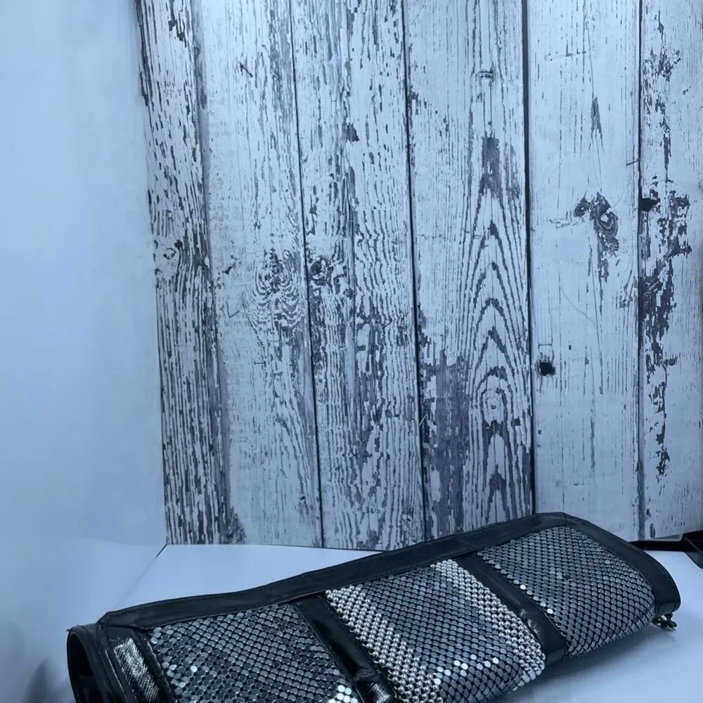 BCBGMAXAZRIA clutch